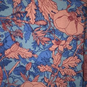 LuLaRoe Tops - LuLaRoe Classic tee LuLaRoe Tops - LuLaRoe Classic tee